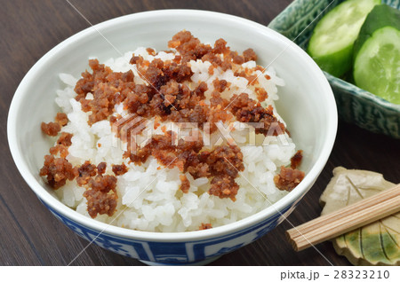 肉そぼろご飯 肉そぼろご飯 28323210
