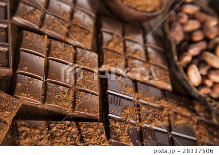 Bars Chocolate , candy sweet, dessert food  28337506