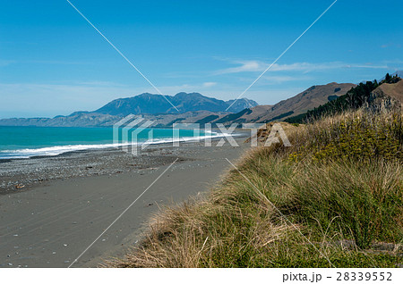 Rugged coastline of Kaikoura, New Zealand 28339552