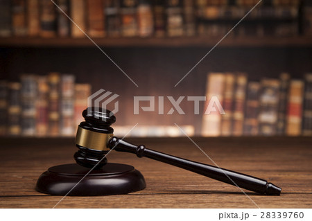 law theme, mallet of the judge, justice scale 28339760