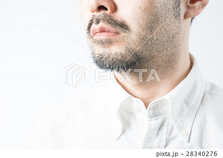 ミドル男性 無精髭の写真素材
