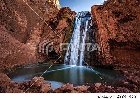 Sources Oum er- Rbia, Aguelmam Azigza, Morocco 28344458