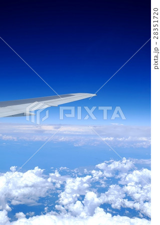 飛行機窓から見た景色 飛行機窓から見た景色 28351720