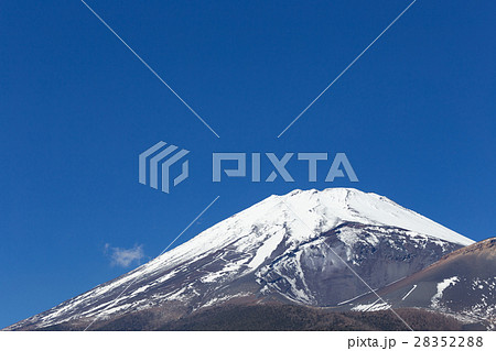 静岡_宝永火口開く富士山 28352288