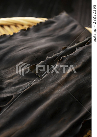 乾燥昆布 乾燥昆布 28352398