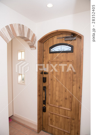 お洒落な玄関ドア お洒落な玄関ドア 28352405