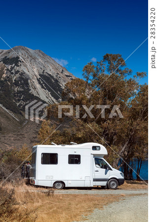 Motorhome camper at Lake Pearson, New Zealand 28354220