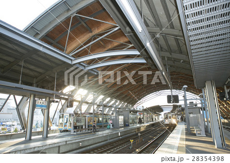 JR高知駅のプラットフォーム 28354398