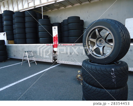 タイヤ 28354453