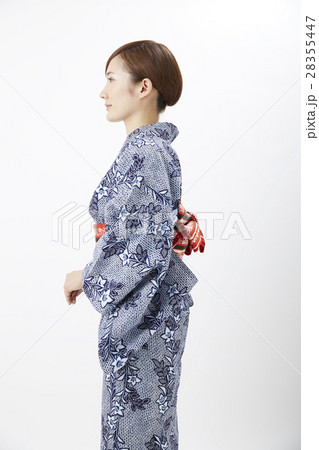 浴衣の女性 浴衣の女性 28355447