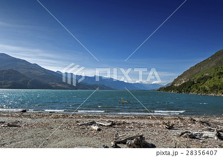 Lake Wanaka, Otago region of New Zealand 28356407