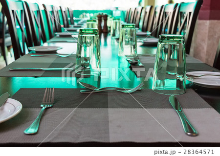 Elegant served table indoors Elegant served table indoors 28364571