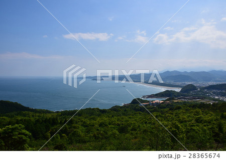 米ノ山展望台からの景色 ~小倉ヶ浜~ (宮崎県日向市) 米ノ山展望台からの景色 ~小倉ヶ浜~ (宮崎県日向市) 28365674