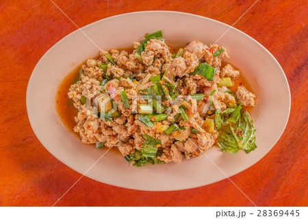 Duck mince with spicy taste Duck mince with spicy taste 28369445