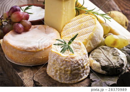 cheese plate 28370989