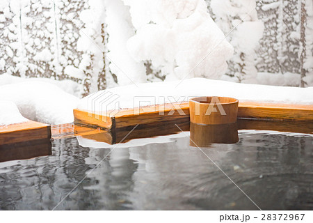 Japan hot spring 28372967