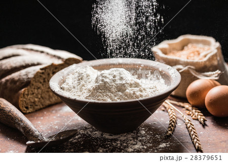 spelt flour spelt flour 28379651