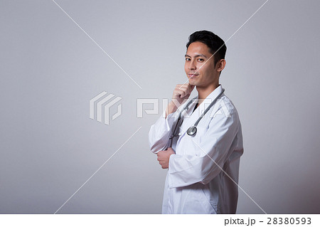 医療従事者（白衣） 28380593