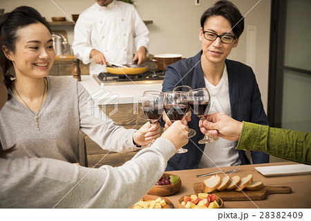 ホームパーティー 28382409