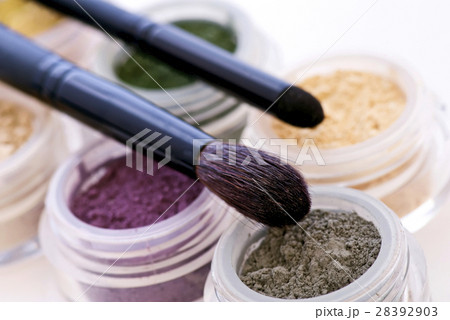 mineral make up 28392903
