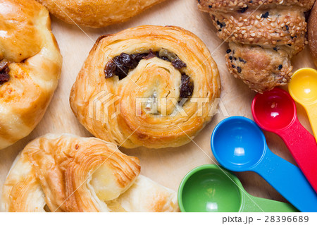Mixed variety of fresh bakery 28396689