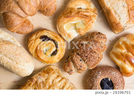 Mixed variety of fresh bakery 28396701