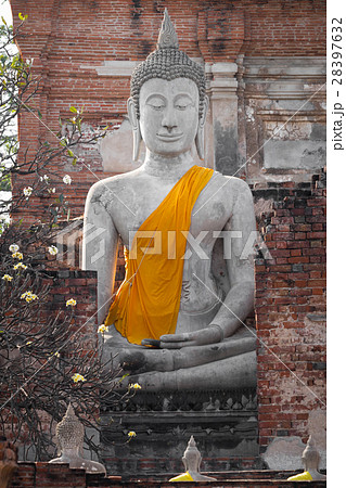 Old big buddha image in Wat Yai Chaimongkol temple 28397632