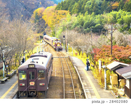 秋のわたらせ渓谷鉄道神戸駅 28402080