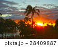 ハワイ　ワイキキ　夕日 28409887