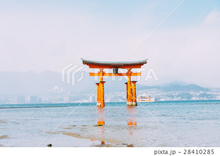 厳島神社の大鳥居 28410285