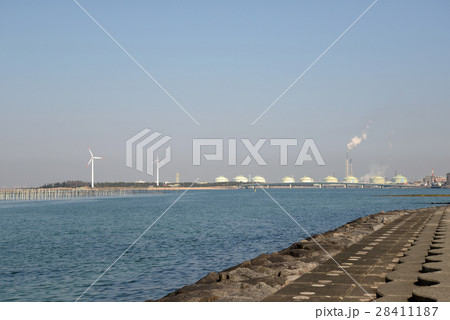 海苔養殖とコンビナート 海苔養殖とコンビナート 28411187