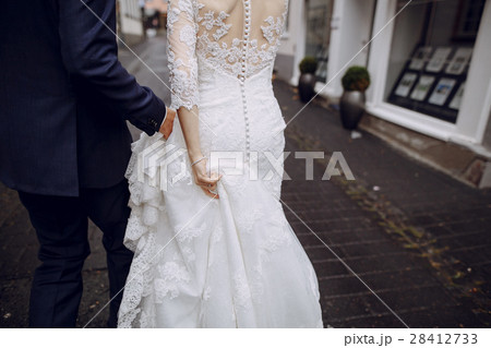 bride and groom bride and groom 28412733