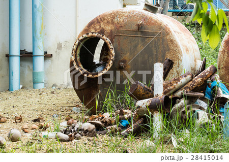 the used water tank the used water tank 28415014