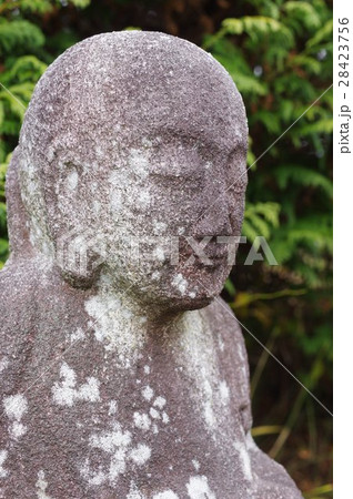 信州の文化財　名工　守屋貞治の石仏　延命地蔵菩薩像　頭部俯瞰（宮田村田中薬師堂墓地） 28423756