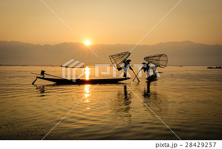 Landscape of Inle Lake, Myanmar 28429257