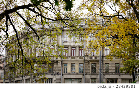 Autumn scenery in Saint Petersburg, Russia 28429581