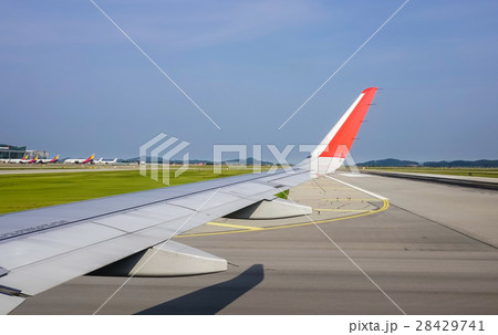 Wing of airplane Wing of airplane 28429741