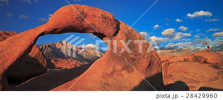 Mobius Arch in Alabama Hills 28429960