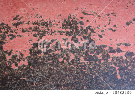 Cracked painted old metal texture 28432239