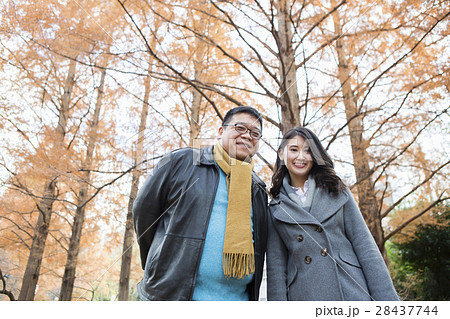 年の差カップル 28437744