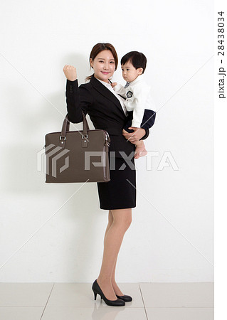 Mother and Baby 185 Mother and Baby 185 28438034