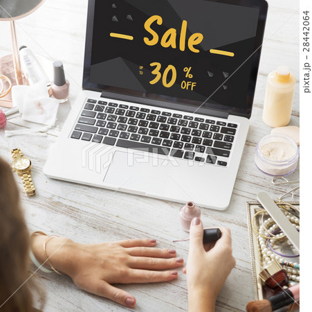 Discount Promotion Clearance Commercial Deal Concept Discount Promotion Clearance Commercial Deal Concept 28442064