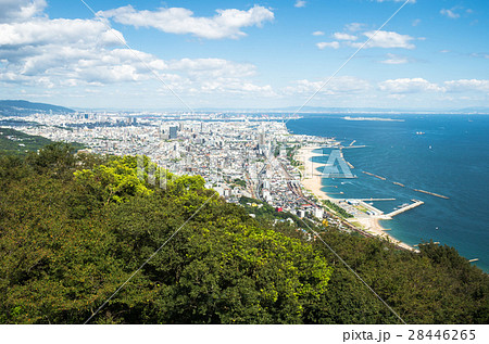 山越しの神戸の街と海 28446265