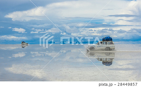 Car driving in Salar de Uyuni, Bolivia 28449857