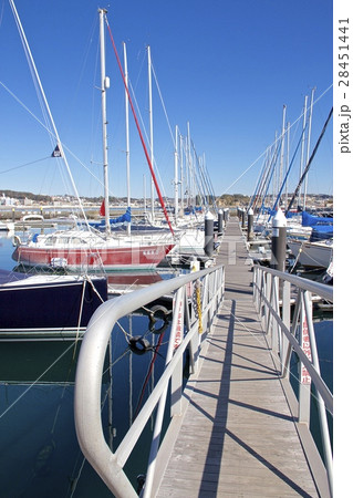 江ノ島ヨットハーバー 28451441