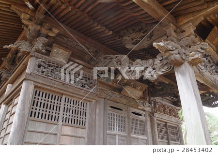 信州　諏訪の文化財　岩久保観音堂　大隅流の名匠　柴宮矩重の作品　彫刻が見事な江戸時代の建築物 28453402