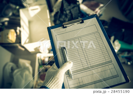 ゴミ屋敷 28455190