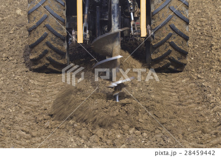 Drilling Hole with Tractor 28459442