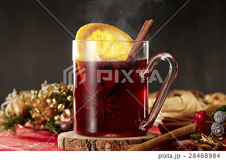 ホットワイン　Mulled wine 28468984