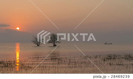 Sunrise at Pakpra, Songkhla lake, Thailand. 28469239